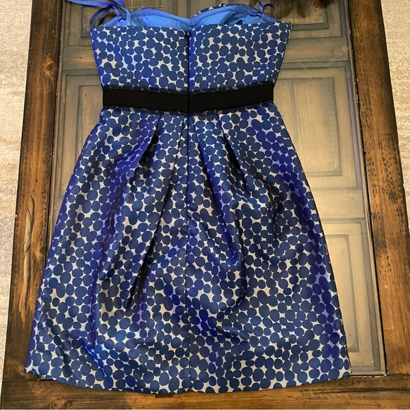 BCBGMaxAzria Polka Dot Satin Dress Bow Detail size 0 - Picture 9 of 11